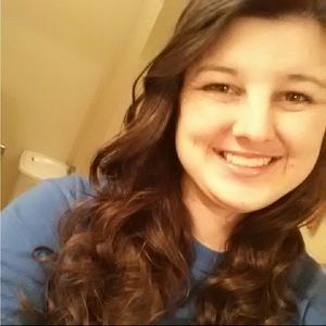 Meet your Posher, Emy